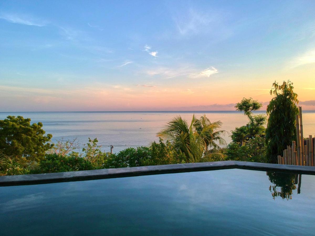 Villa Mimpi Manis Infinity Pool&180°Ocean View 아메드 외부 사진